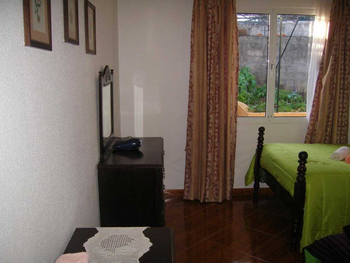 Отель Residencia Ana Piso Um 1 Санта-Крус Экстерьер фото